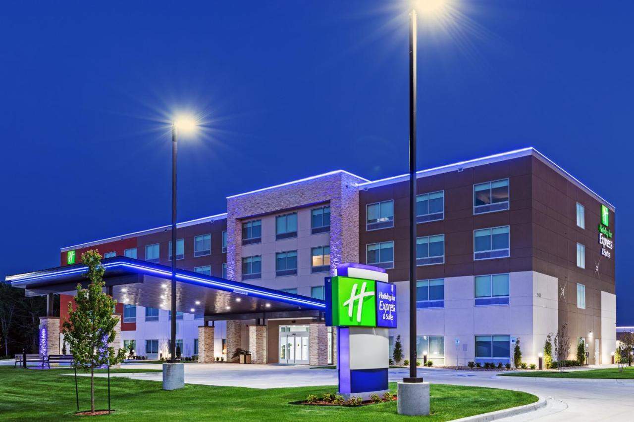 Holiday Inn Express & Suites - Parsons, An Ihg Hotel Esterno foto